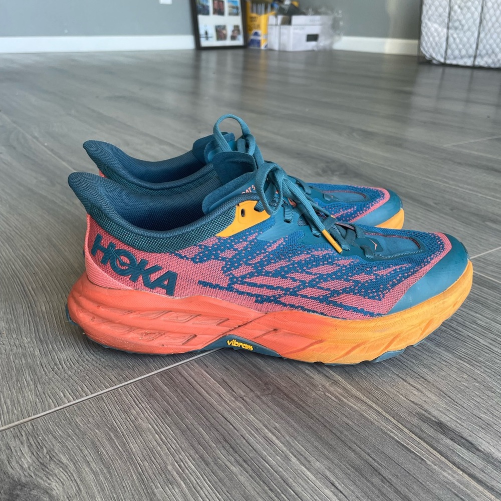 HOKA Speedgoat 5